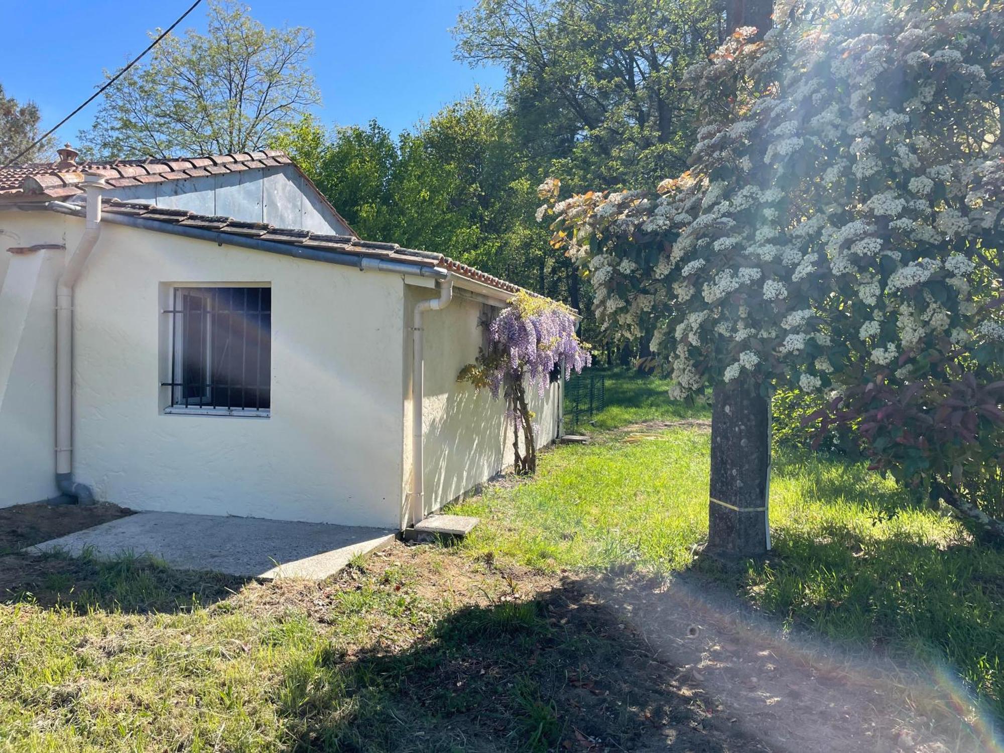 Domaine Des Quatre Terres Villa Lesparre-Médoc Exterior photo