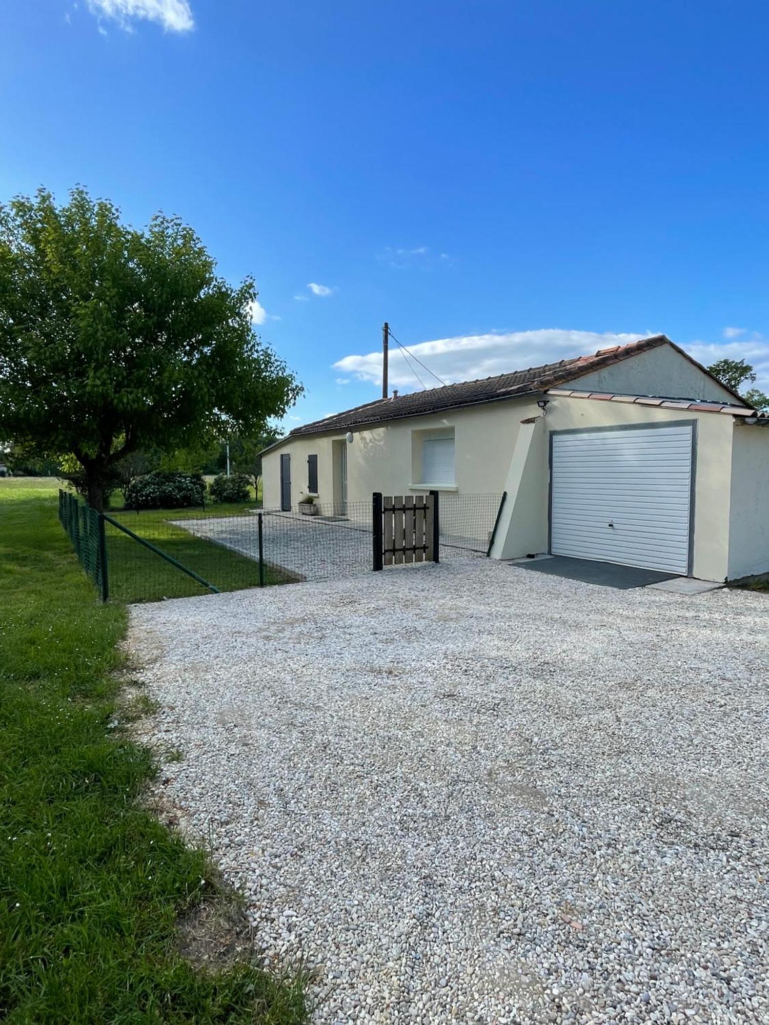 Domaine Des Quatre Terres Villa Lesparre-Médoc Exterior photo